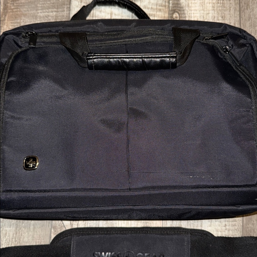 SwissGear Black Laptop Bag for Men /Women - Picture 3 of 4